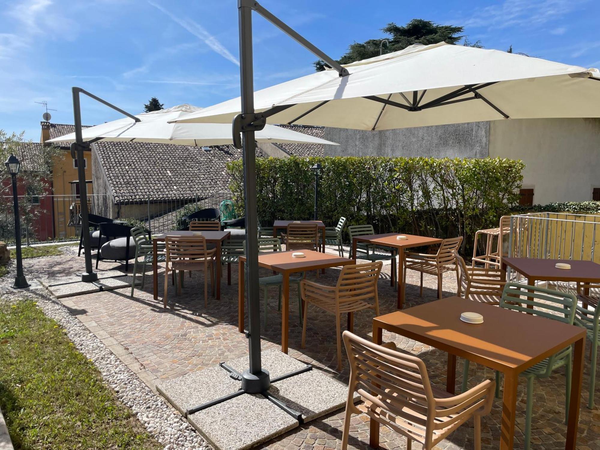 Relais Fontana Rosa B&B Wellness Caprino Veronese Exterior foto