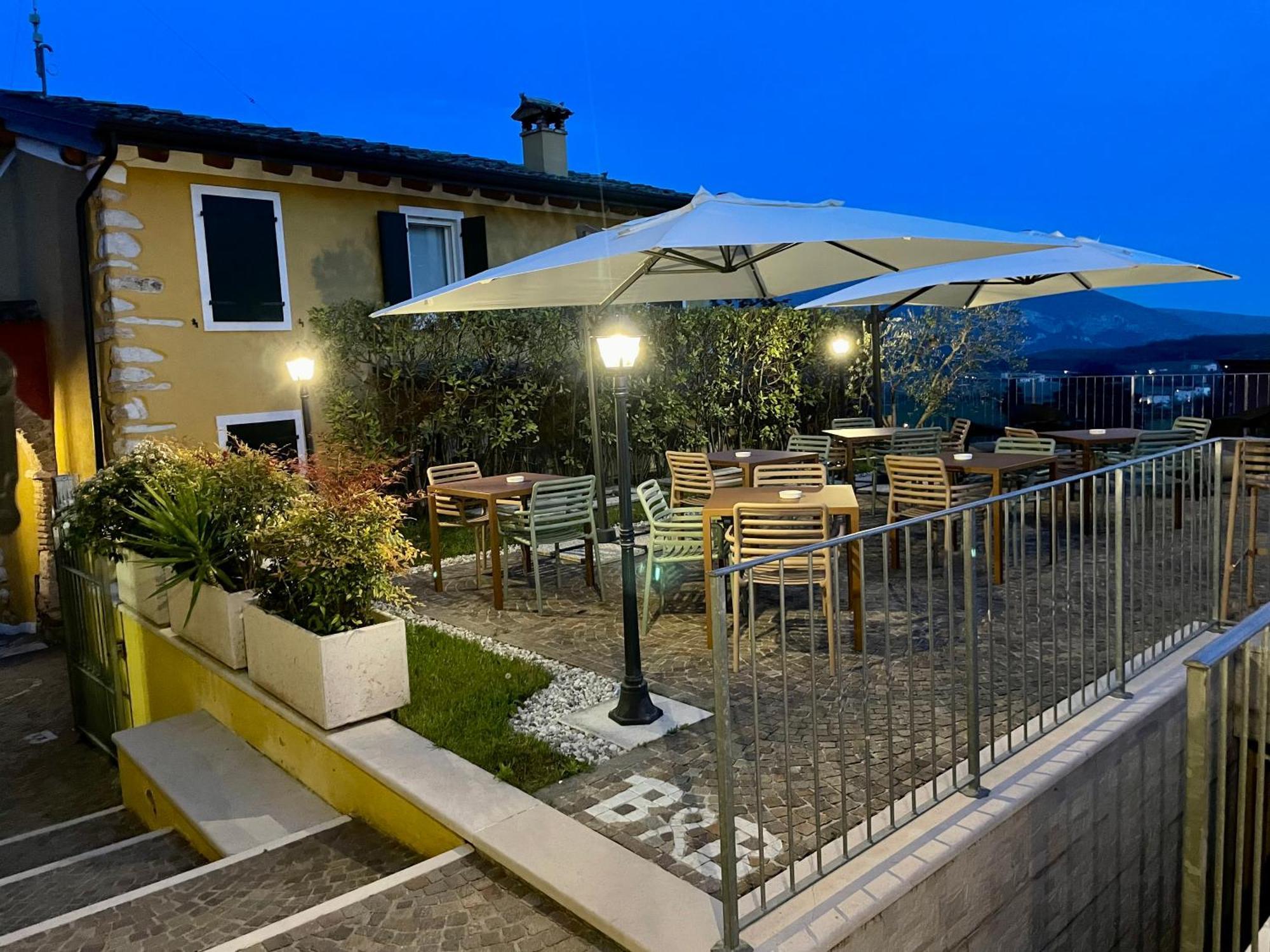 Relais Fontana Rosa B&B Wellness Caprino Veronese Exterior foto