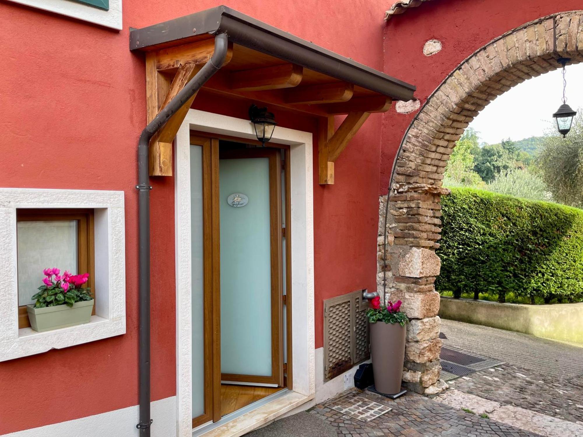 Relais Fontana Rosa B&B Wellness Caprino Veronese Exterior foto